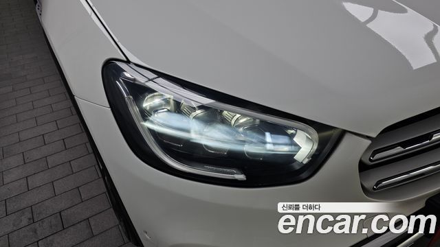 Mercedes-Benz GLC-Class GLC300 4MATIC