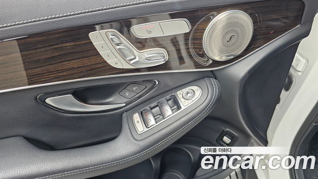 Mercedes-Benz GLC-Class GLC300 4MATIC