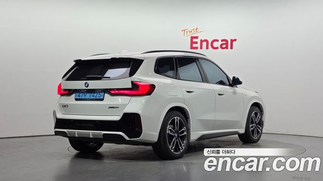 BMW iX1 xDrive 30 M Sport