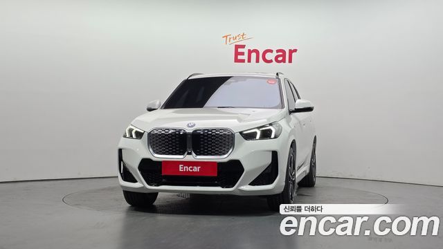 BMW iX1 xDrive 30 M Sport