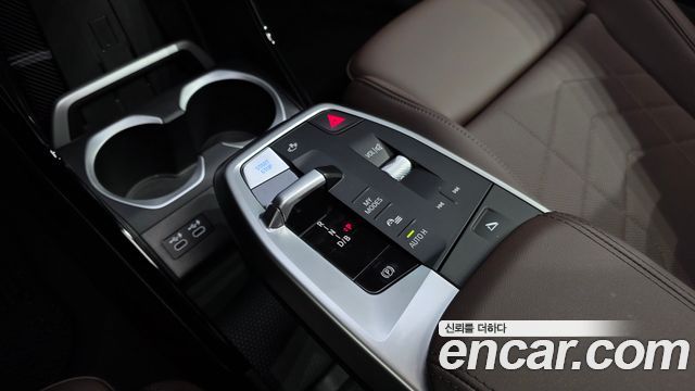 BMW iX1 xDrive 30 M Sport