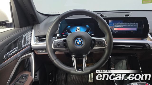 BMW iX1 xDrive 30 M Sport