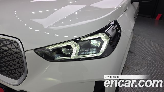 BMW iX1 xDrive 30 M Sport