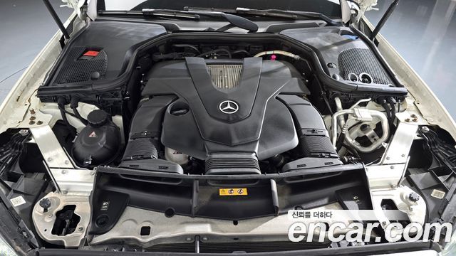 Mercedes-Benz E-Class E400 4MATIC Exclusive