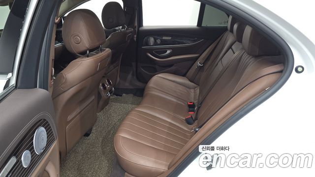 Mercedes-Benz E-Class E400 4MATIC Exclusive