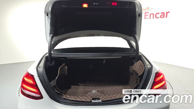 Mercedes-Benz E-Class E400 4MATIC Exclusive