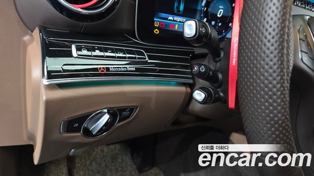 Mercedes-Benz E-Class E400 4MATIC Exclusive