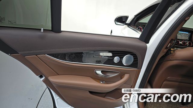 Mercedes-Benz E-Class E400 4MATIC Exclusive