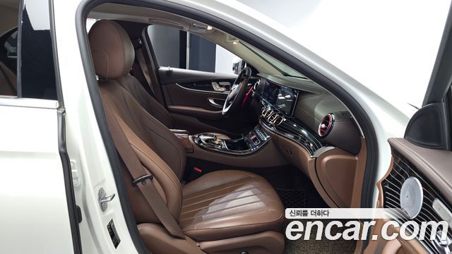 Mercedes-Benz E-Class E400 4MATIC Exclusive