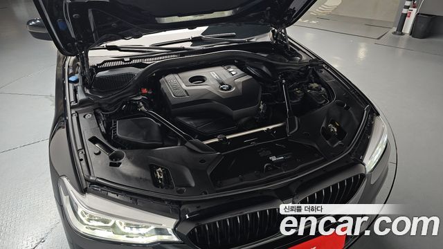 BMW 5-Series 530i M Sport Package