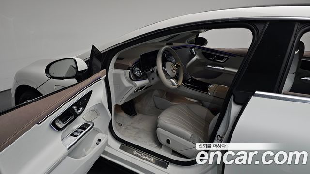 Mercedes-Benz EQE EQE350+