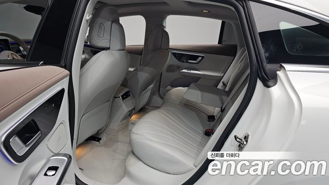 Mercedes-Benz EQE EQE350+