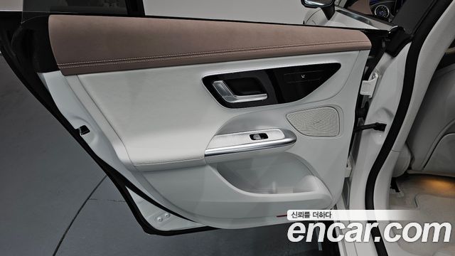 Mercedes-Benz EQE EQE350+
