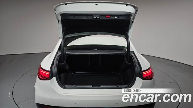 Mercedes-Benz EQE EQE350+