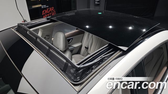 Mercedes-Benz EQE EQE350+