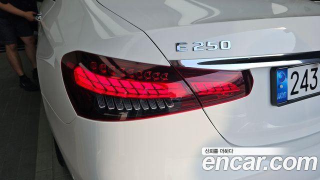Mercedes-Benz E-Class E250 Avantgarde