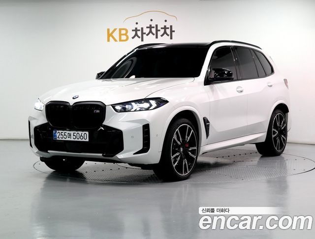 BMW X5 M60i