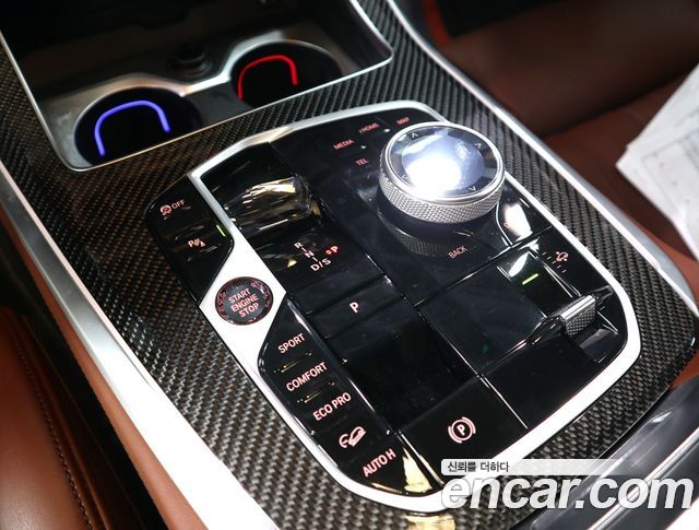 BMW X5 M60i