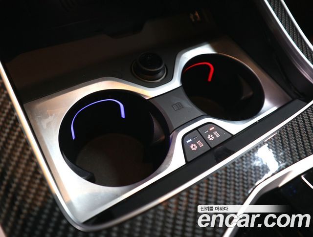 BMW X5 M60i