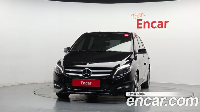 Mercedes-Benz B-Class B220