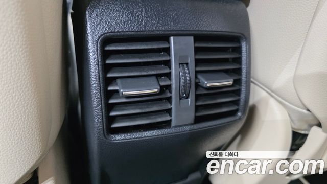 Mercedes-Benz B-Class B220