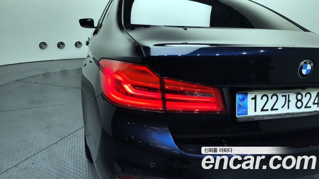 BMW 5-Series 530d M Sport Package