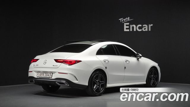 Mercedes-Benz CLA-Class CLA250 4MATIC