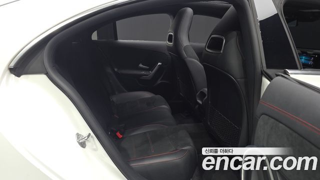 Mercedes-Benz CLA-Class CLA250 4MATIC