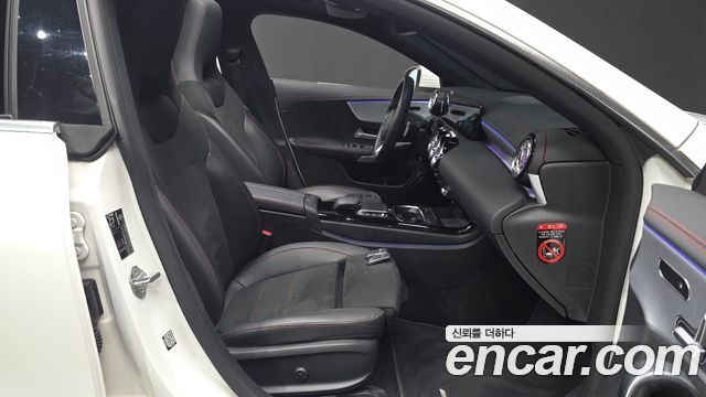 Mercedes-Benz CLA-Class CLA250 4MATIC
