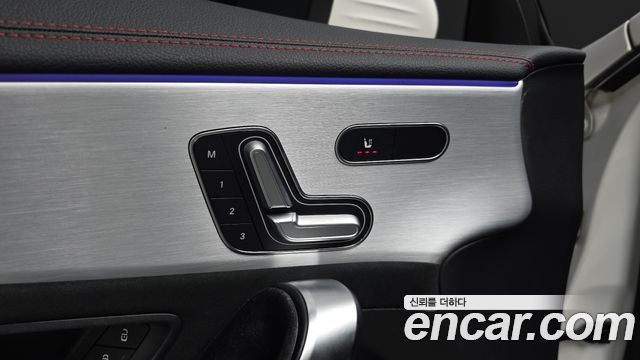 Mercedes-Benz CLA-Class CLA250 4MATIC