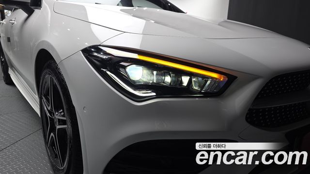 Mercedes-Benz CLA-Class CLA250 4MATIC