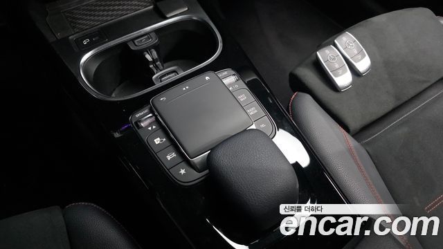Mercedes-Benz CLA-Class CLA250 4MATIC