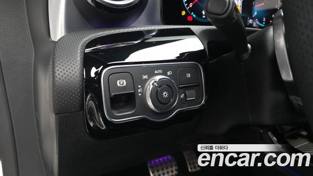 Mercedes-Benz CLA-Class CLA250 4MATIC