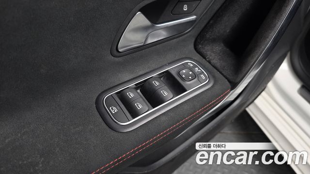 Mercedes-Benz CLA-Class CLA250 4MATIC