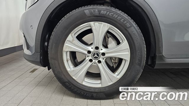 Mercedes-Benz GLC-Class GLC220 d 4MATIC