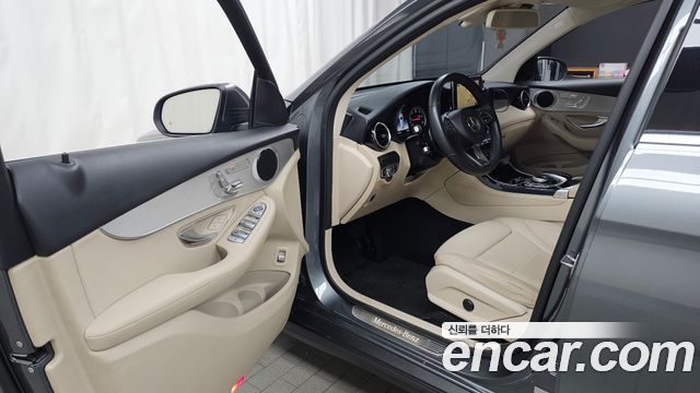 Mercedes-Benz GLC-Class GLC220 d 4MATIC