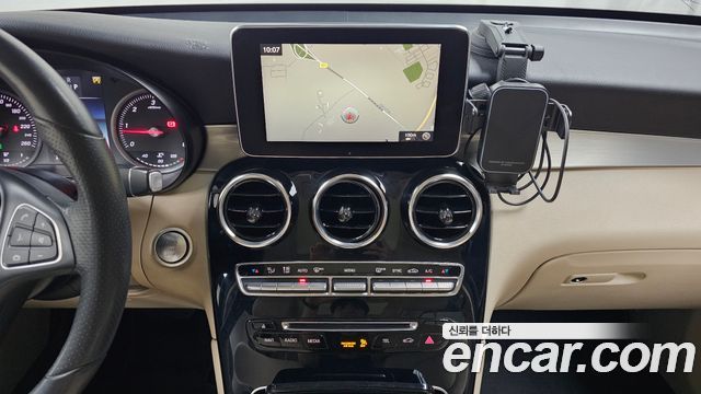 Mercedes-Benz GLC-Class GLC220 d 4MATIC
