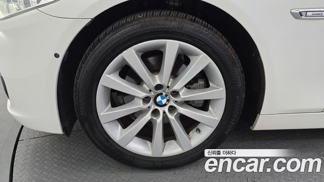 BMW 5-Series 528i Luxury Plus