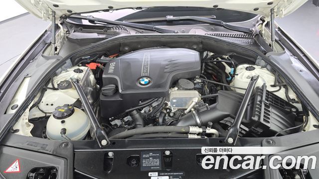 BMW 5-Series 528i Luxury Plus
