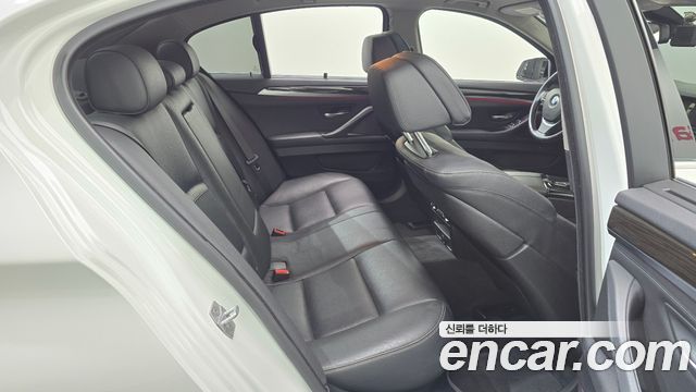 BMW 5-Series 528i Luxury Plus