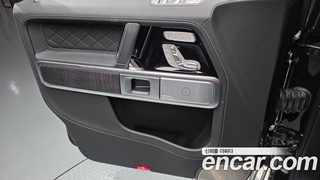 Mercedes-Benz G-Class AMG G63 Manufaktur