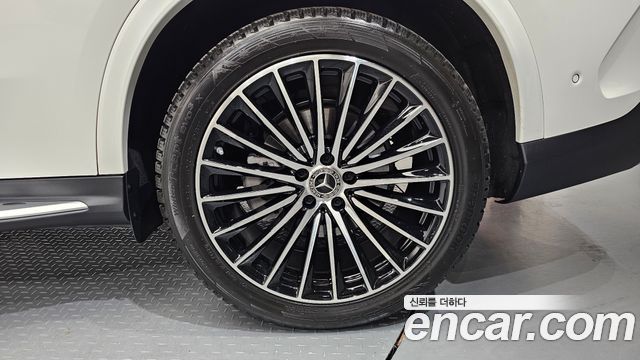 Mercedes-Benz GLC-Class GLC300 4MATIC Coupe