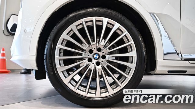 BMW X7 xDrive 40i Design Pure Excellence 7-Seater