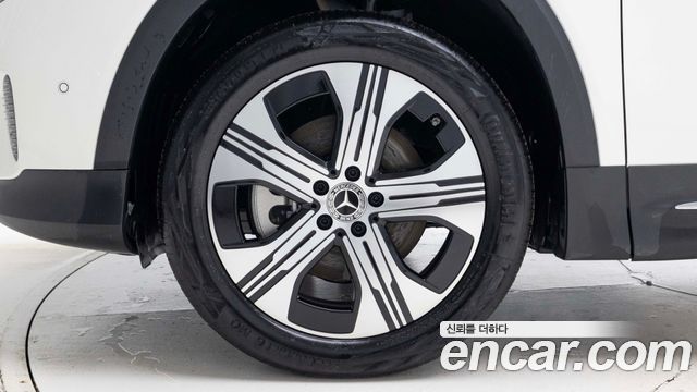 Mercedes-Benz EQB EQB300 4MATIC
