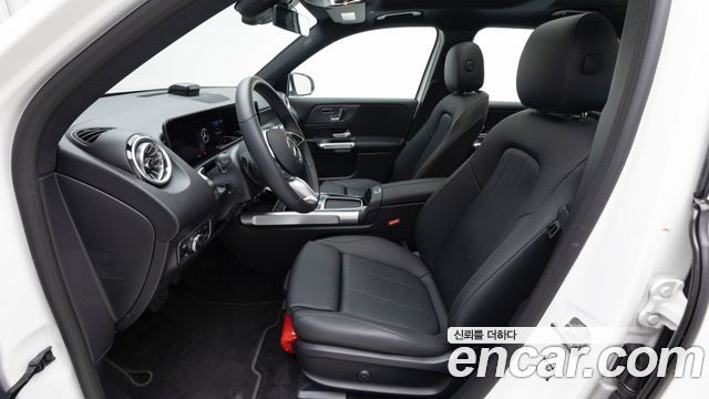 Mercedes-Benz EQB EQB300 4MATIC