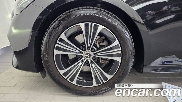 Mercedes-Benz E-Class E200 Avantgarde