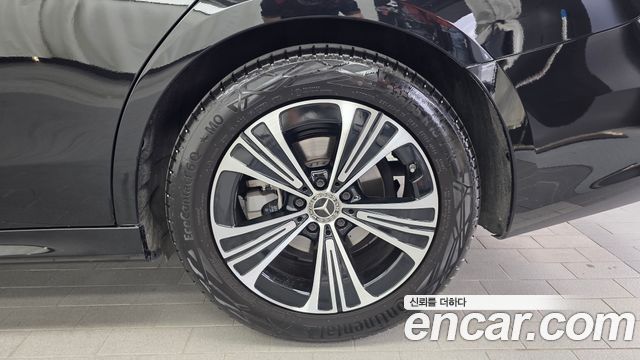 Mercedes-Benz E-Class E200 Avantgarde