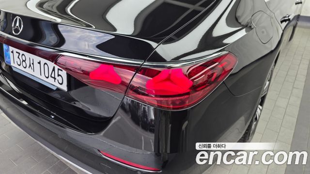 Mercedes-Benz E-Class E200 Avantgarde