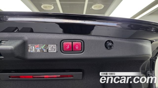 Mercedes-Benz E-Class E200 Avantgarde