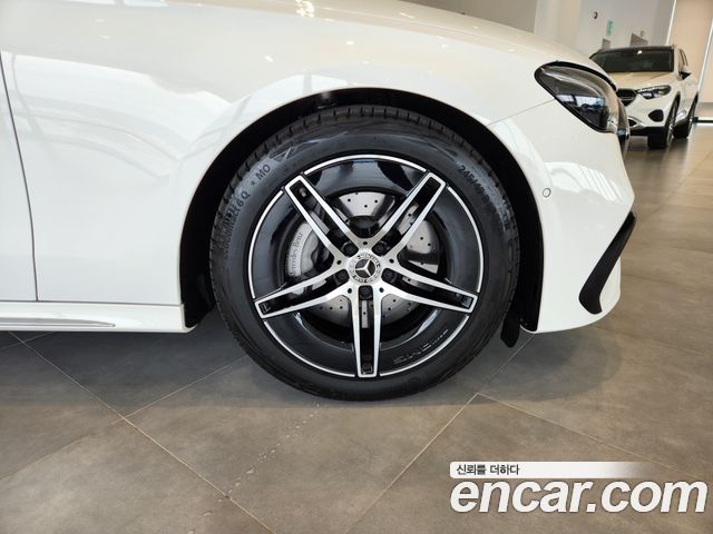 Mercedes-Benz E-Class E200 AMG Line